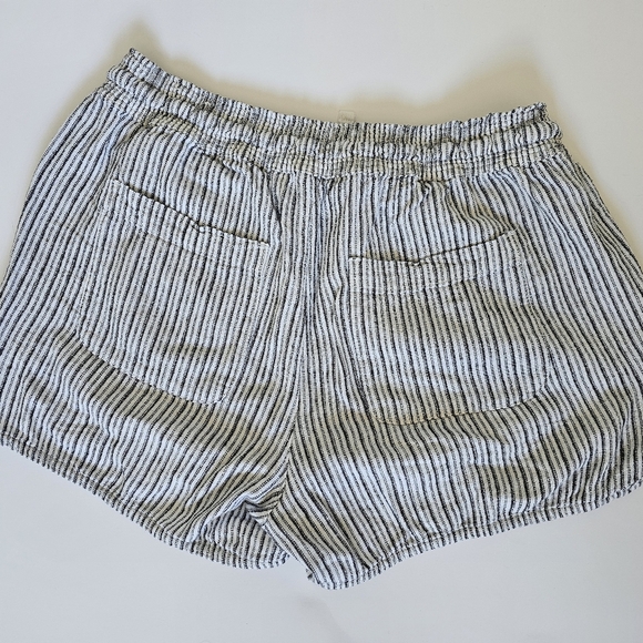 Maurices S Stretchy Striped Gray Women's Shorts - Picture 5 of 5